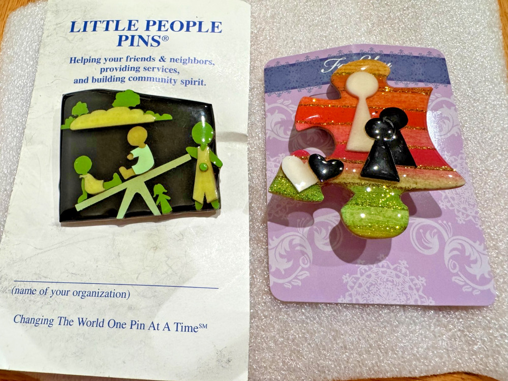 Lucinda Little People Pins Brooch Lot 2 Multicolor Glitter Puzzle Piece Seesaw